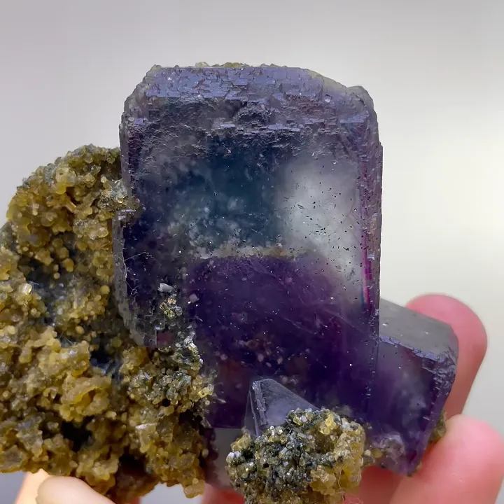 Natural Purple Phantom Fluorite & Mica, Mineral Specimen: Yindu,Inner Mongolia (75*60*20mm) - image 3