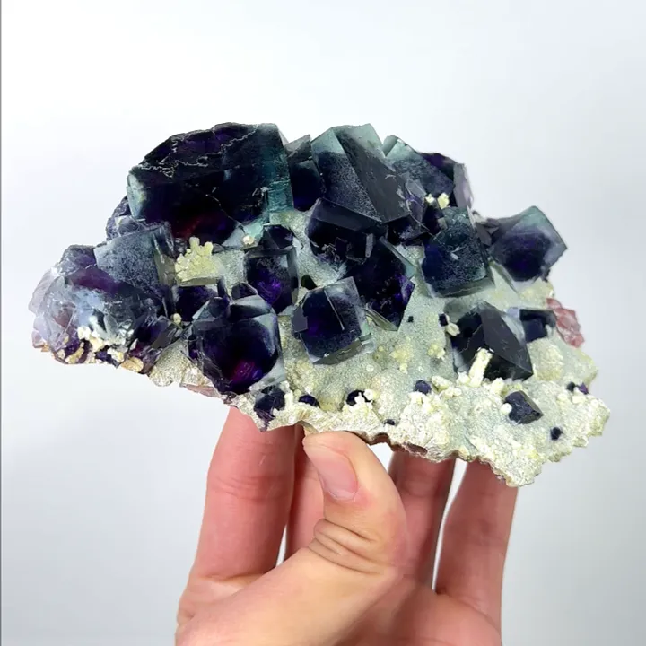 Natural Purple Phantom Fluorite, Mineral Specimen: Yindu,Inner Mongolia (145*100*35MM) image