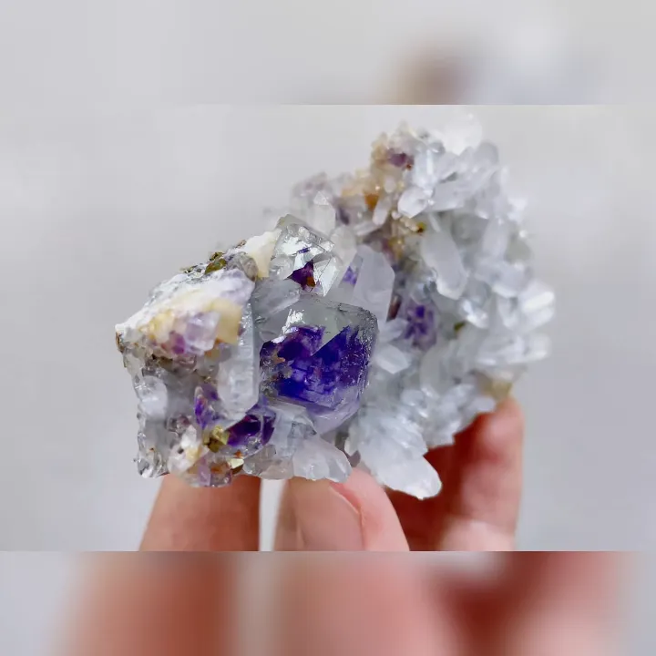 Natural Purple Phantom Fluorite & Quartz Cluster, Mineral Specimen: Yaogangxian,Hunan (90*55*35mm) image