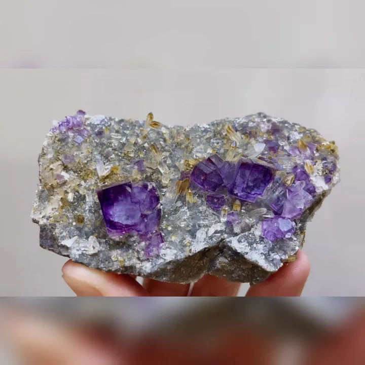 Natural Purple Phantom Fluorite & Quartz, Mineral Specimen:Yaogangxian,Hunan (90*50*30mm) image