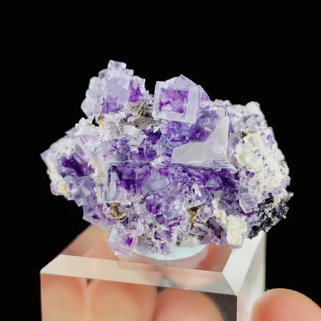Natural Purple Phantom Fluorite Symbiosis comes from Yindu,Inner Mongolia 35*30*20MM - image 2