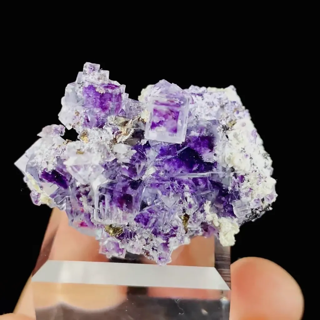 Natural Purple Phantom Fluorite Symbiosis comes from Yindu,Inner Mongolia 35*30*20MM - image 4