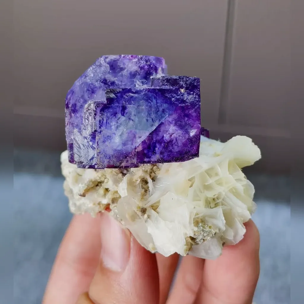 Natural Purple Phantom Fluorite with Calcite and Quartz Symbiosis comes from Yaogangxian,Hunan 50*45*35MM - image 2