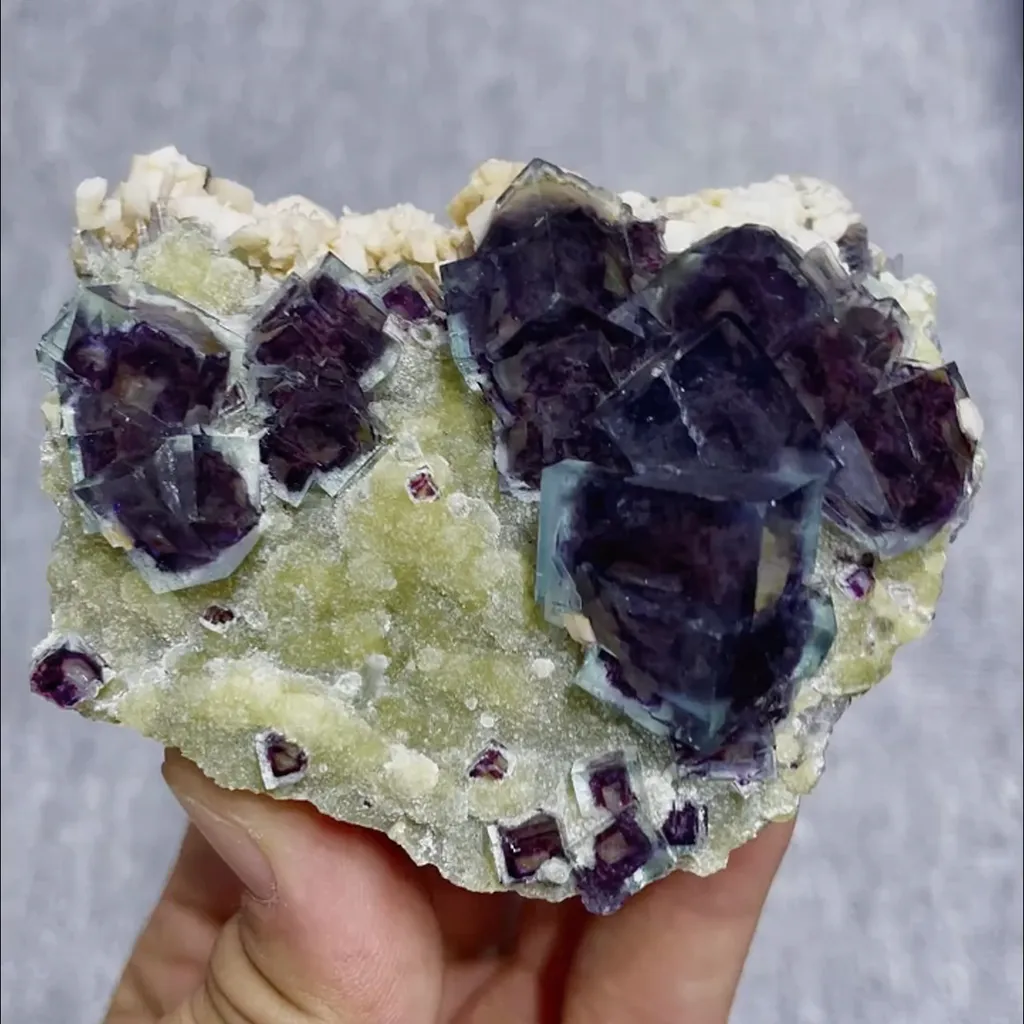 Natural Purple Phantom Fluorite with Dolomite and Mica Symbiosis comes from Yindu,Inner Mongolia 80*70*40MM image