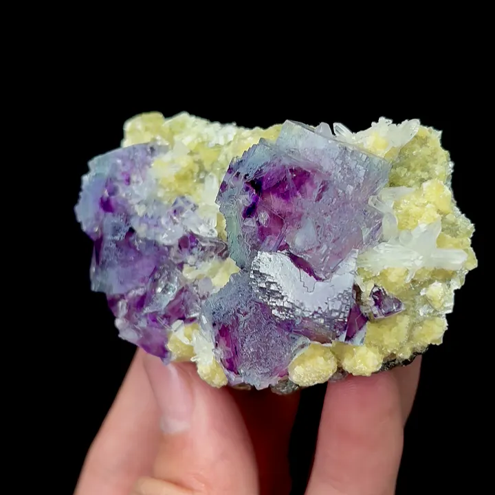Natural Purple Phantom Fluorite with Quartz and Mica, Mineral Specimen: Inner Mongolia,China (70*40*30MM) - image 3
