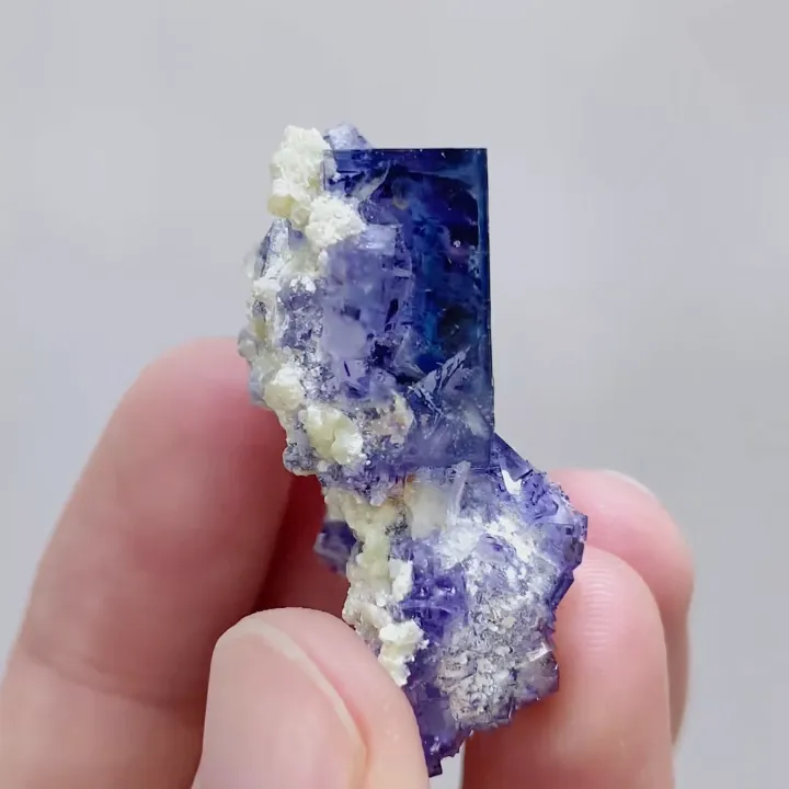 Natural Purple Phantom Fluorite,Mineral Specimen:Yindu,Inner Mongolia (30*40*15MM) image