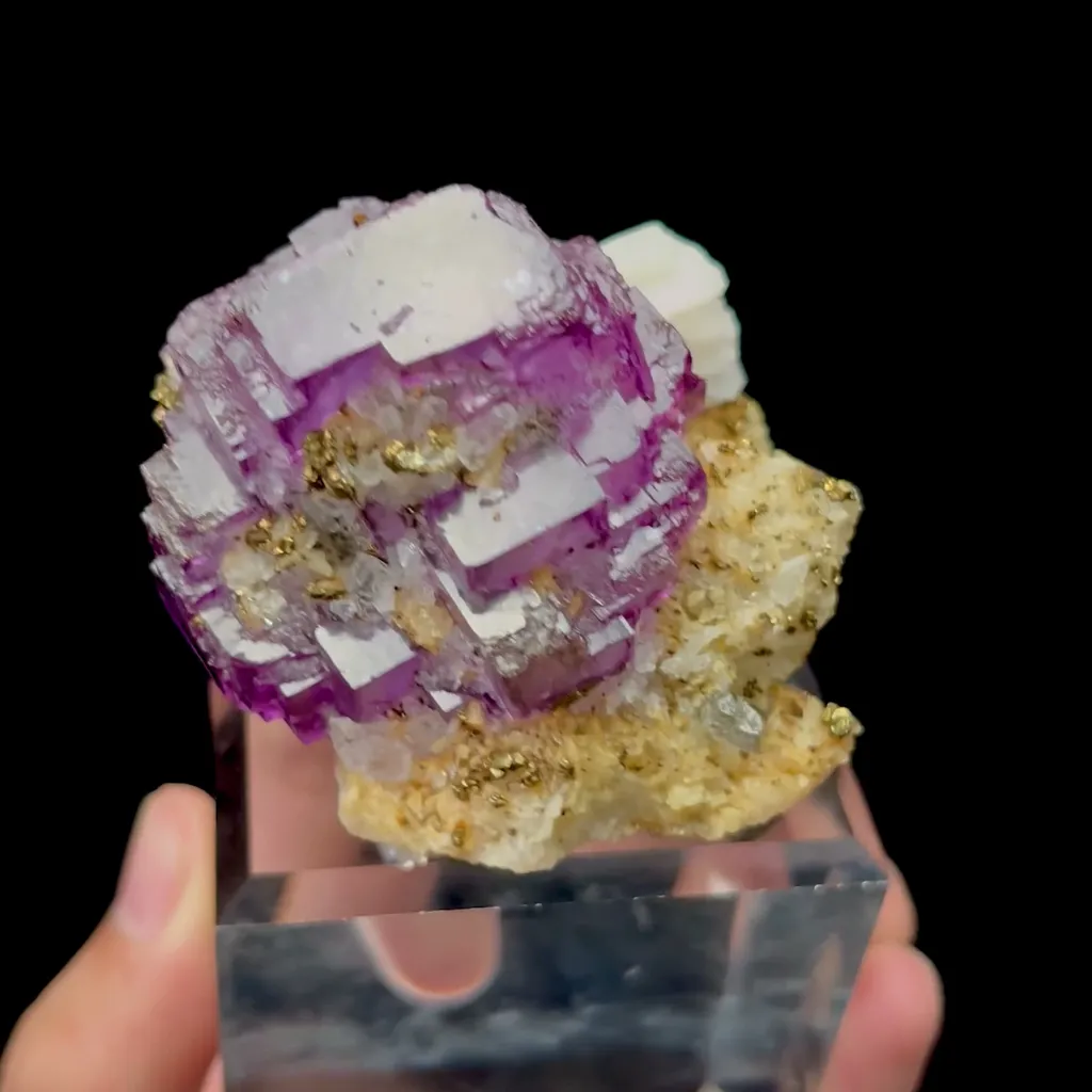 Natural Purple Phantom Stepped Fluorite with Crystal Top Mineral Specimen,High Quality Specimen,YAO GANG XIAN,HUNAN,CHINA(70*63*48mm) - image 3