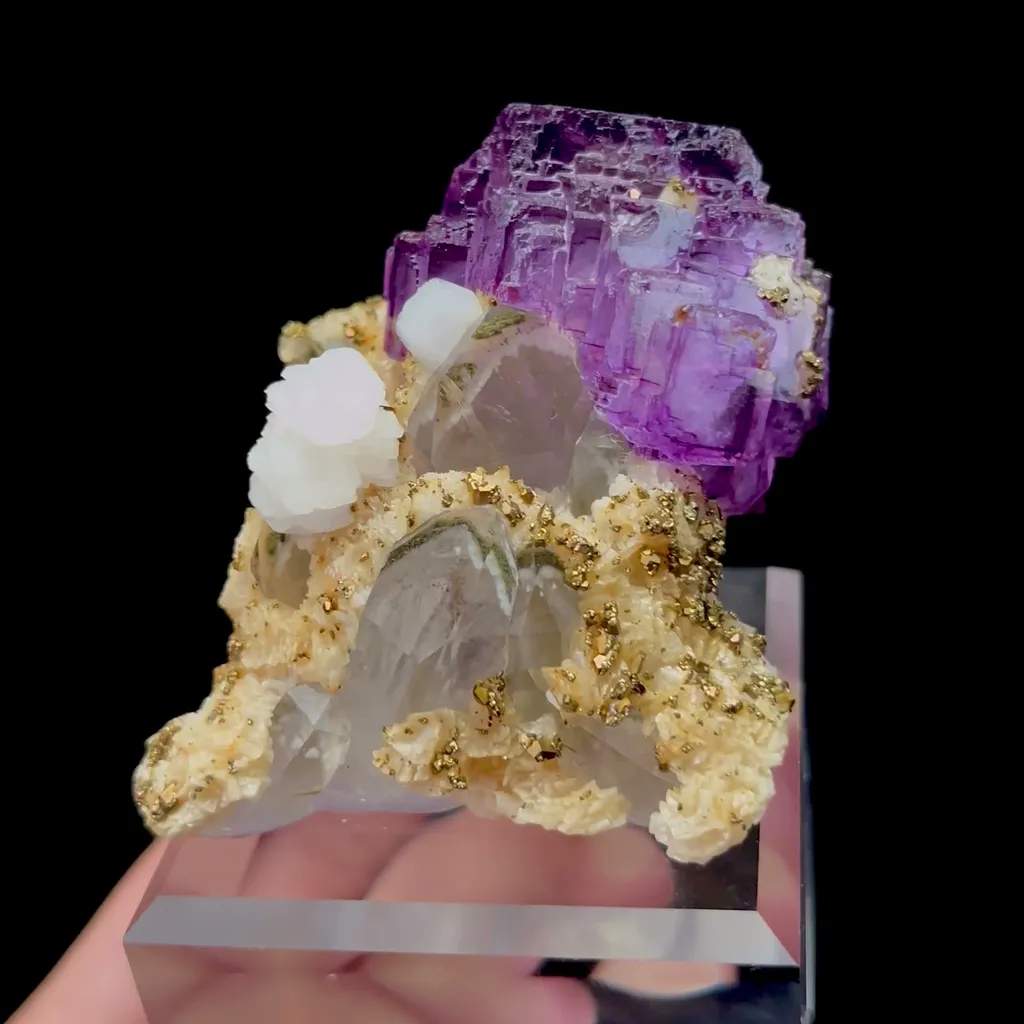 Natural Purple Phantom Stepped Fluorite with Crystal Top Mineral Specimen,High Quality Specimen,YAO GANG XIAN,HUNAN,CHINA(70*63*48mm) image