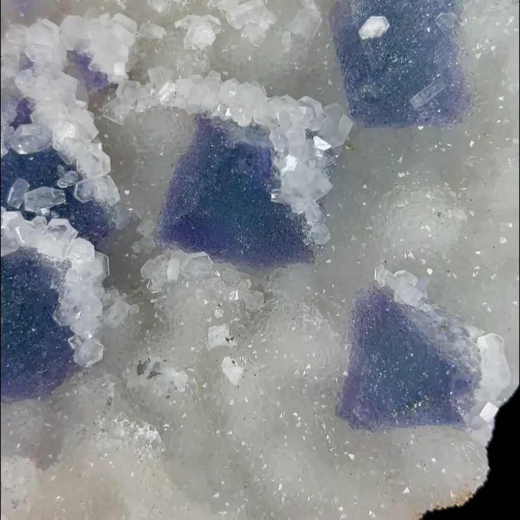 Natural Purple Sugar Quartz and Calcite, Mineral Specimen:Fujian,China (135*105*50MM) - image 3