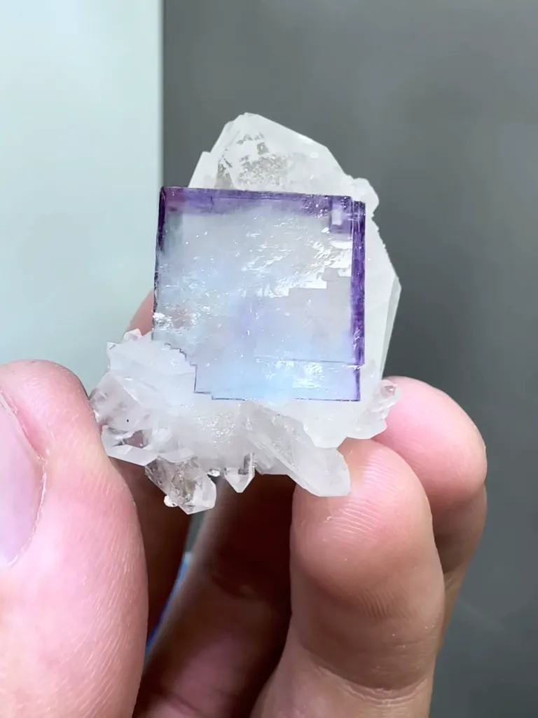 Natural Purple Transparent Cubic Fluorite and Quartz Coexist comes from Yaogangxian,Hunan 35*25*20MM - image 2