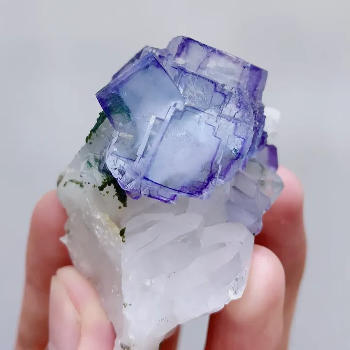 Natural Purple Transparent Cubic Fluorite & Quartz, Mineral Specimen:Yaogangxian,Hunan (35*55*35mm) - image 3