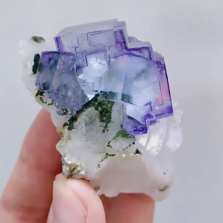 Natural Purple Transparent Cubic Fluorite & Quartz, Mineral Specimen:Yaogangxian,Hunan (35*55*35mm) - image 4
