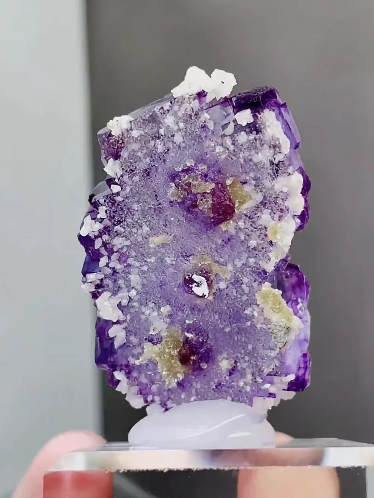 Natural Purple Transparent Phantom Fluorite and Quartz coexist comes from Yaogangxian,Hunan 25*35*20MM - image 5