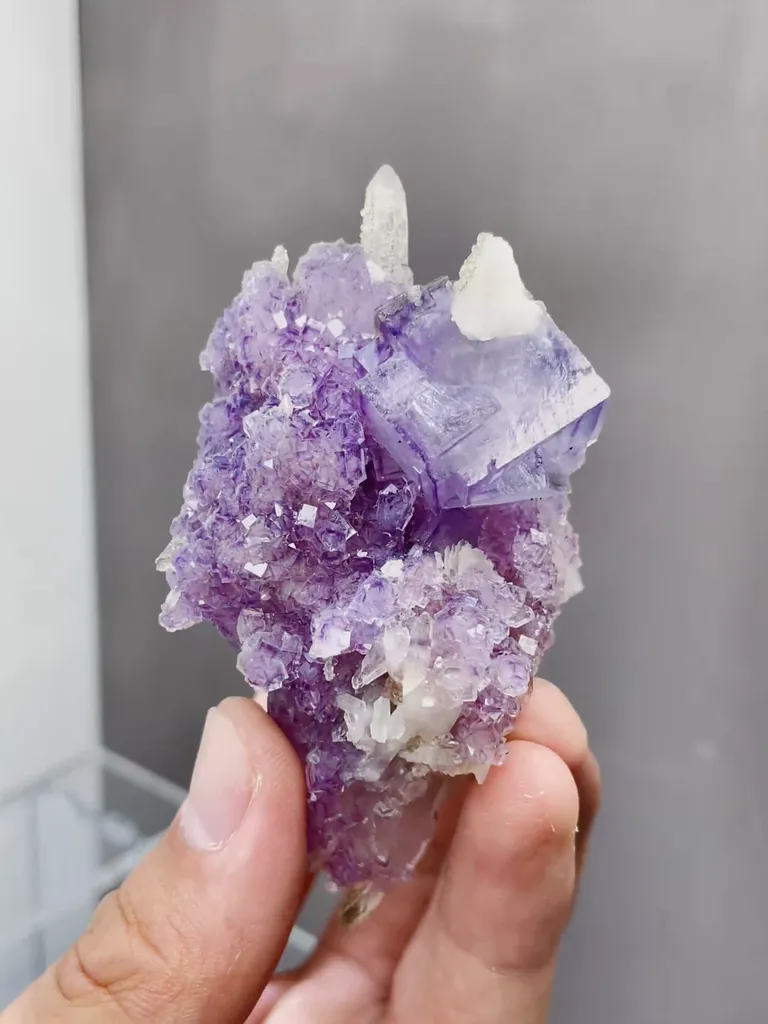 Natural Purple Window Fluorite and Quartz coexist comes from Yaogangxian,Hunan 40*30*80MM - image 2