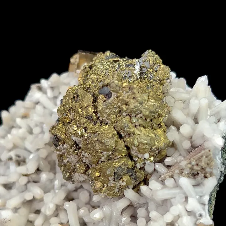 Natural Pyrite and Quartz Cluster, Mineral Specimen:Inner Mongolia,China (75*90*35MM) - image 4