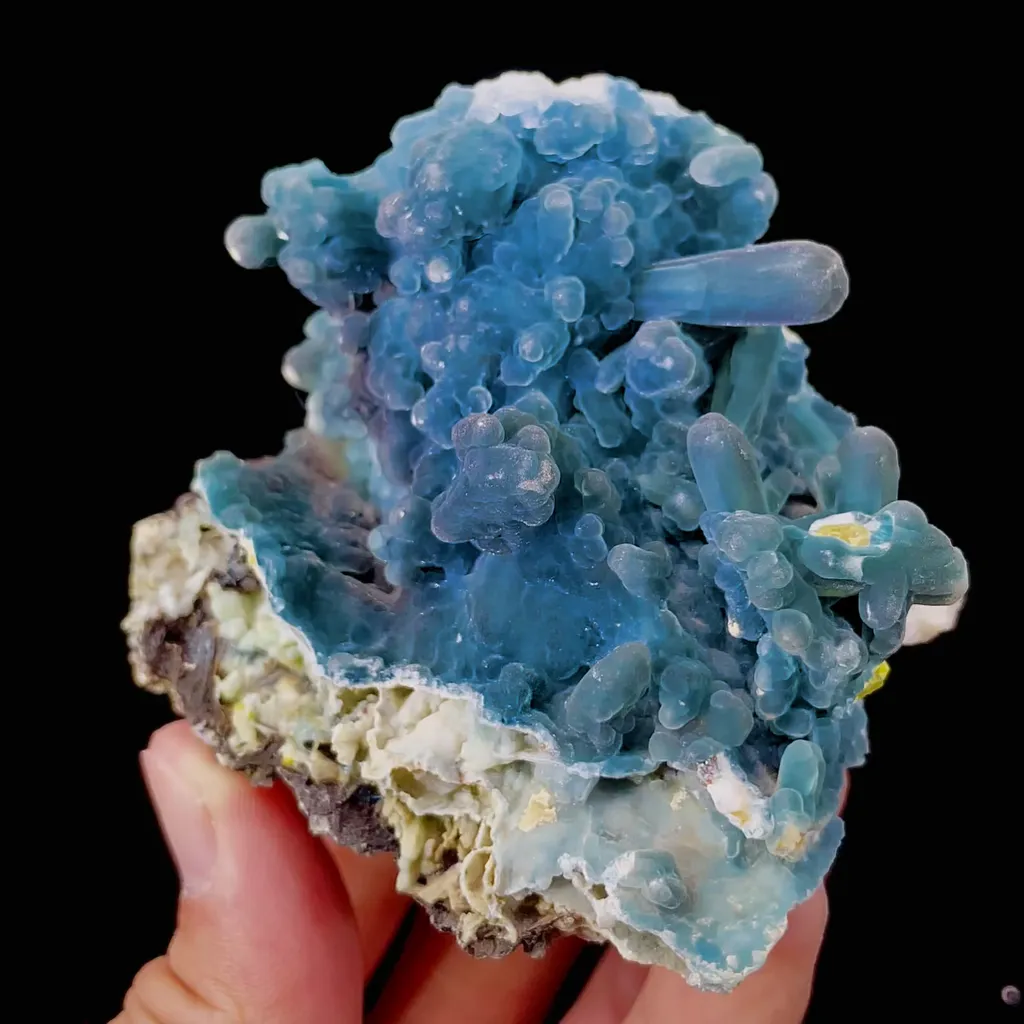 Natural Pyromorphite comes from Guangxi,Guilin 75*50*55MM image
