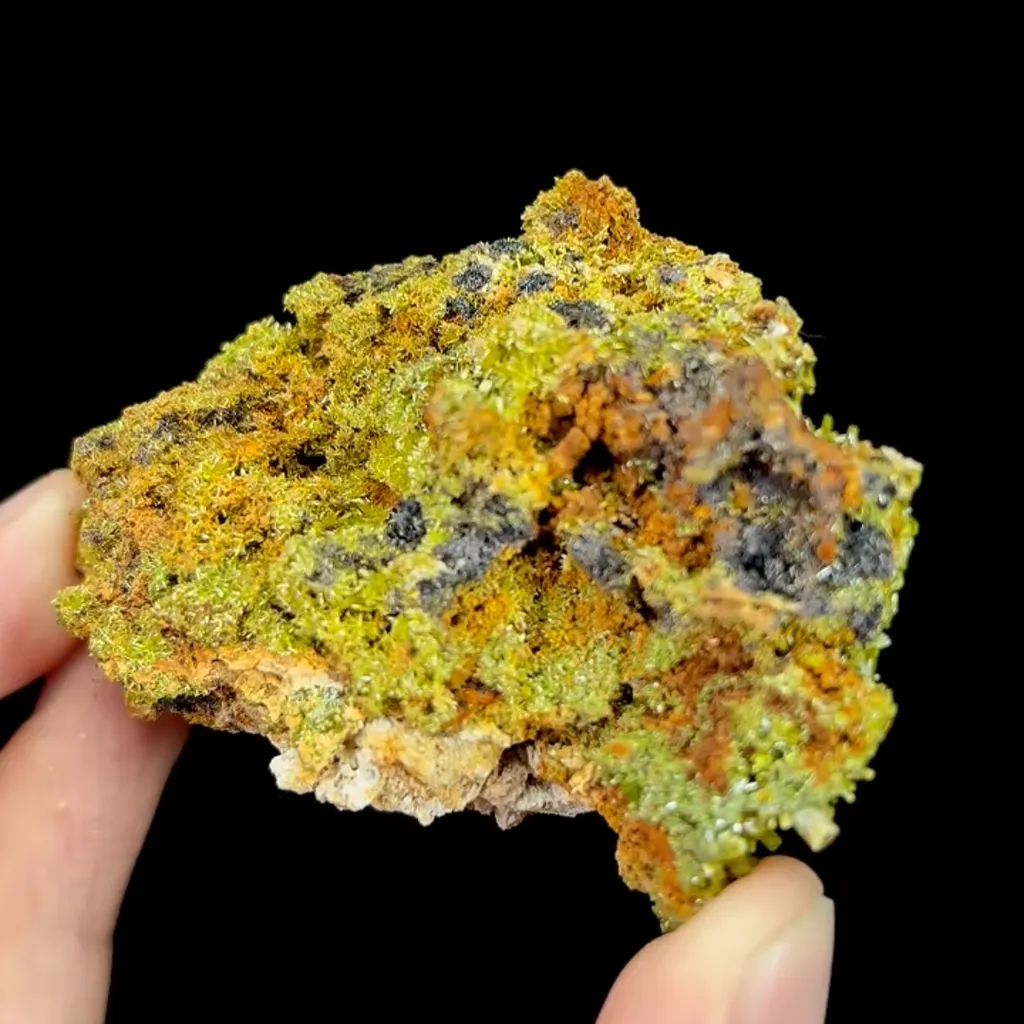 Natural Pyromorphite, Mineral Specimen:Guangxi,China (60*45*25MM) - image 4