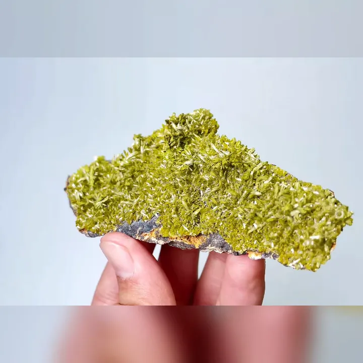 Natural Pyromorphite,Mineral Specimen:Guangxi,China (115*50*25MM) image