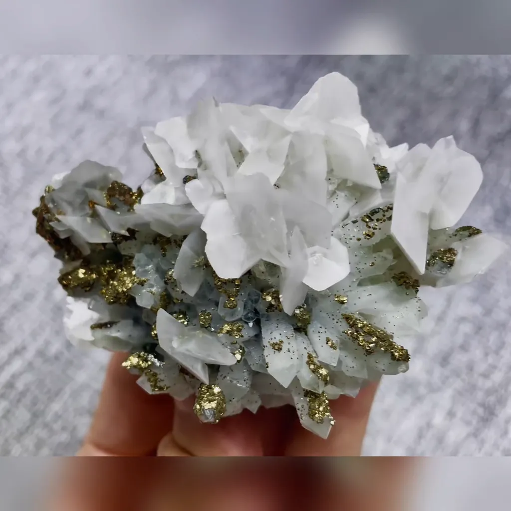 Natural Quartz and Calcite and Pyrite Symbiosis comes from Fujian,China 80*55*40MM - image 4