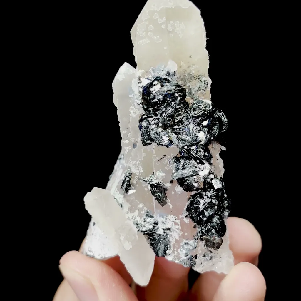 Natural Quartz and Specularite Mineral Specimen,High Quality Specimen,JINLONG,GUANGDONG,CHINA(42*32*76mm) image