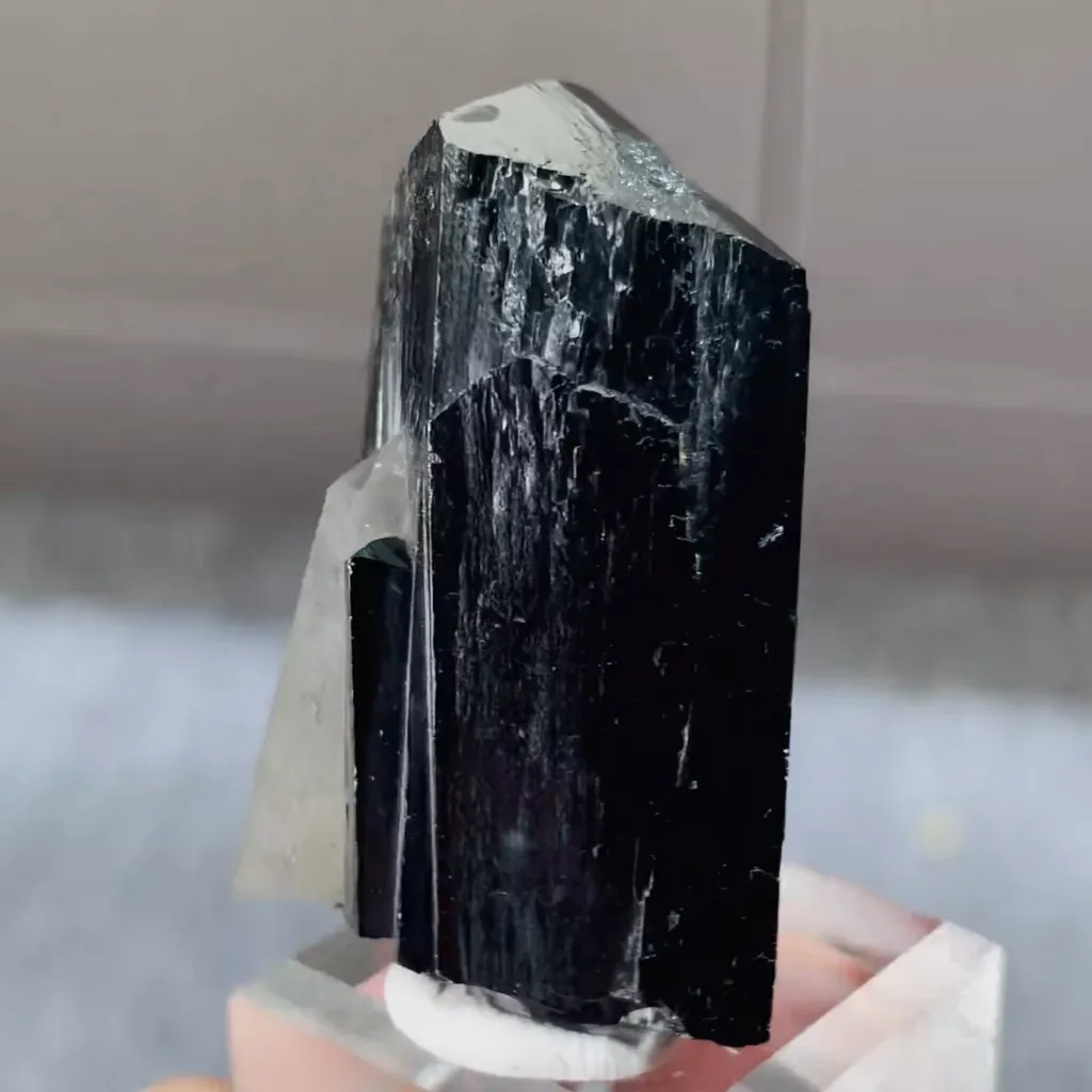 Natural Quartz and Tourmaline Symbiosis comes from Namibia 25*45*15MM - image 2