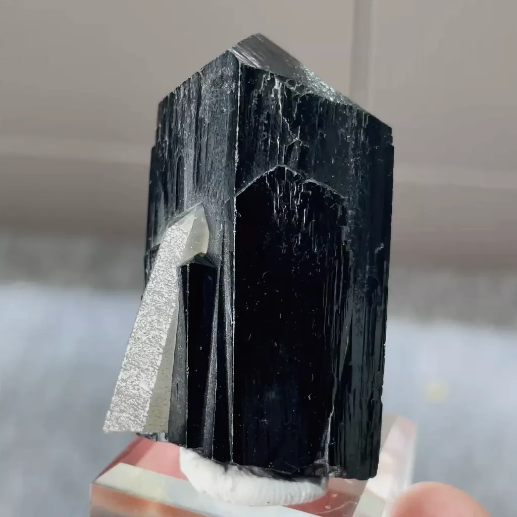 Natural Quartz and Tourmaline Symbiosis comes from Namibia 25*45*15MM image