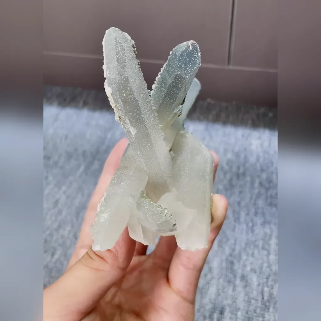 Natural Quartz Cluster and Calcite Symbiosis comes from Inner Mongolia，China 110*70*90MM - image 3