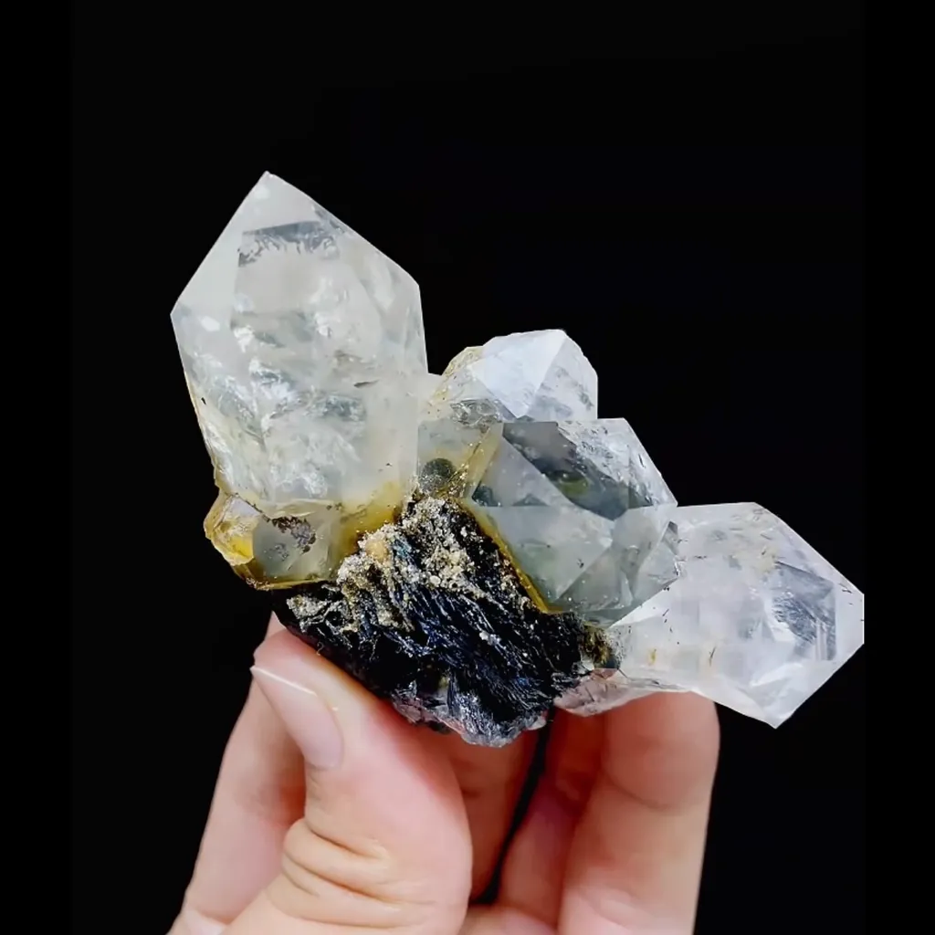 Natural Quartz Cluster and Specularite Symbiosis comes from Jinlong,Guangdong 75*60*30MM - image 4