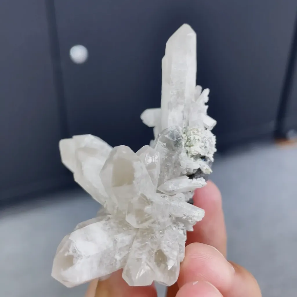 Natural Quartz Cluster from Inner Mongolia,China 65*40*40MM - image 4