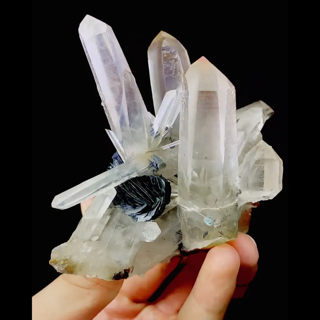 Natural Quartz Clusters and Specularite Symbiosis comes from Jinlong,Guangdong 80*50*75MM - image 3