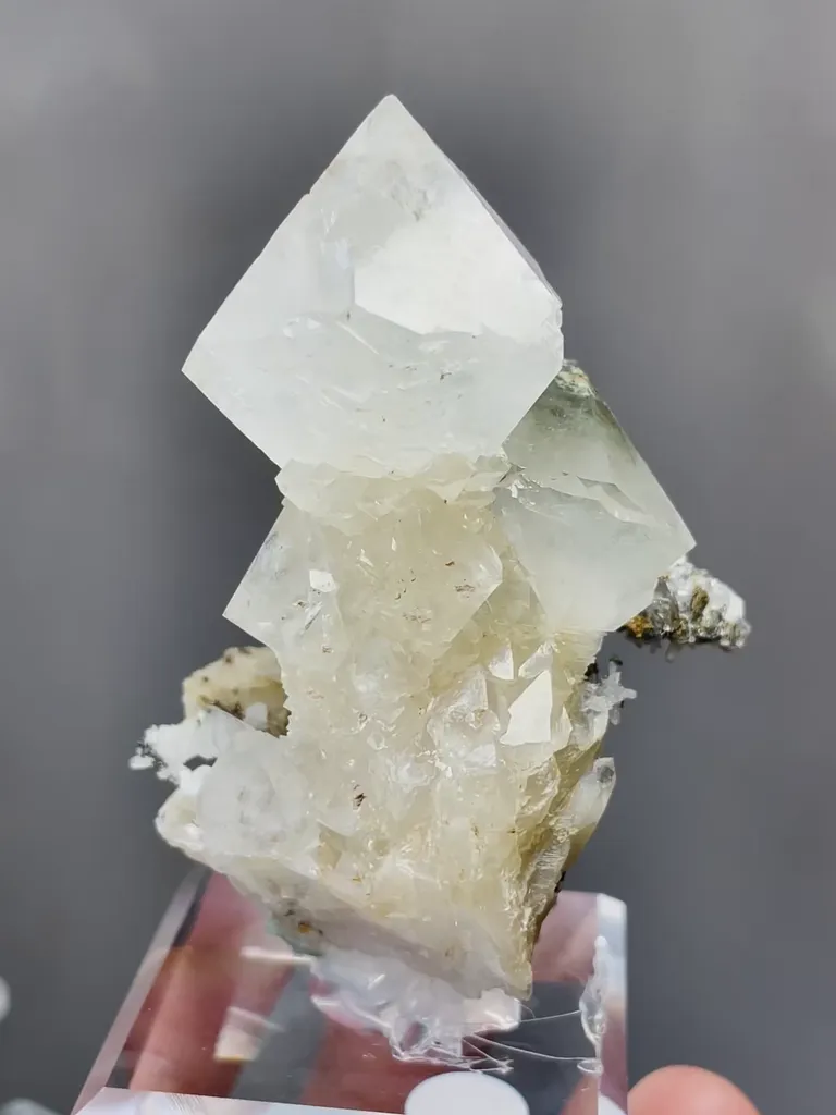 Natural Quartz comes from Inner Mongolia,China 45*60*30MM image