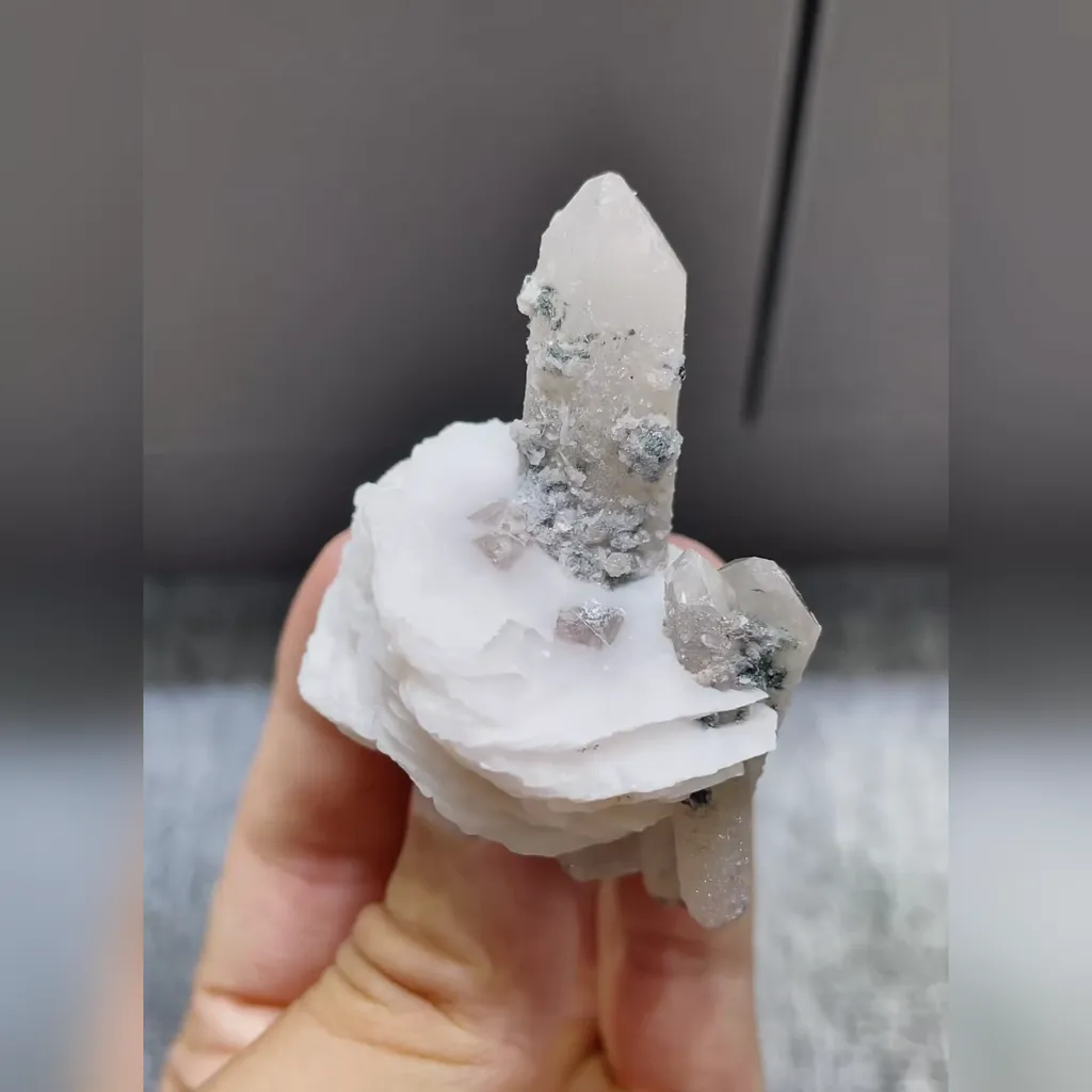Natural Quartz Tower and Flake Calcite Symbiosis from Inner Mongolia,China 40*30*65MM - image 2