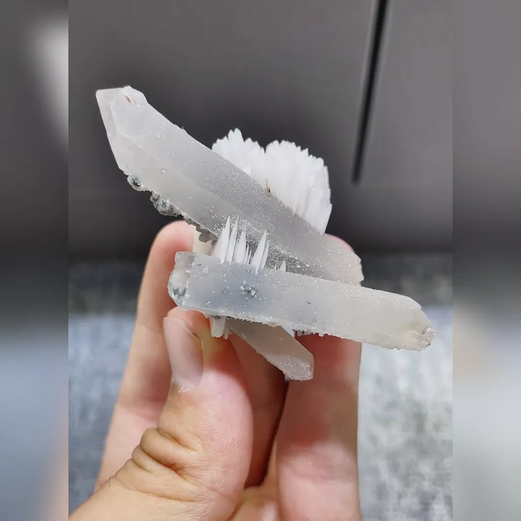 Natural Quartz Tower and Flake Calcite Symbiosis from Inner Mongolia,China 40*30*65MM - image 3