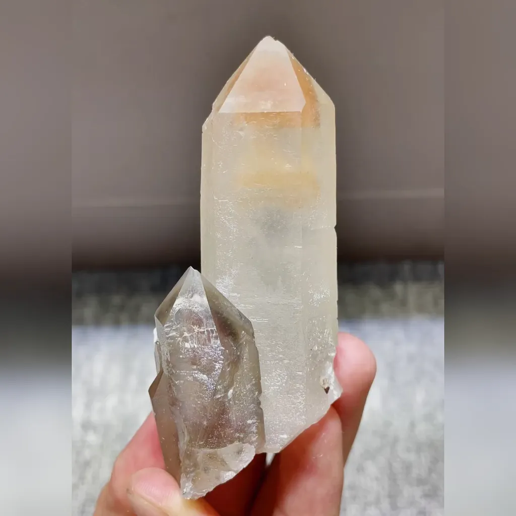 Natural Quartz Tower comes from Inner Mongolia,China 35*25*85MM - image 3