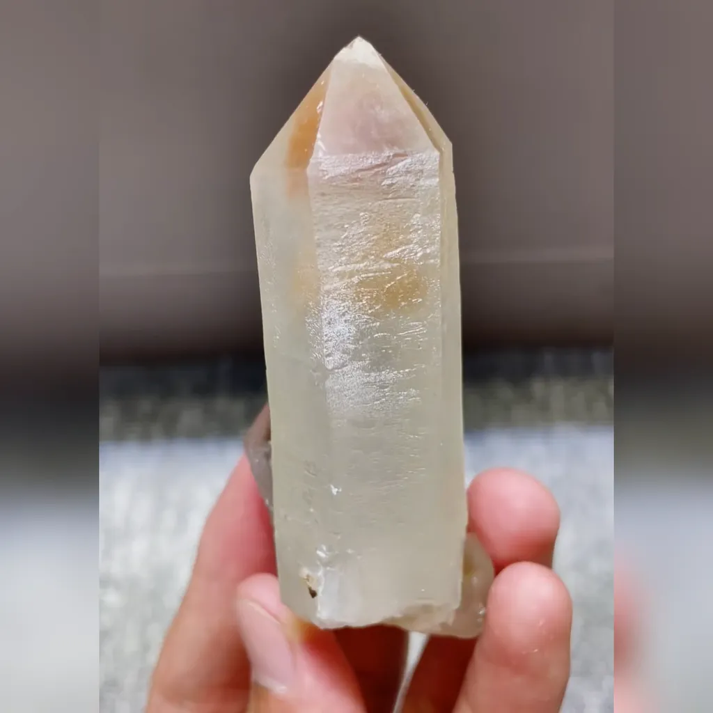Natural Quartz Tower comes from Inner Mongolia,China 35*25*85MM - image 2