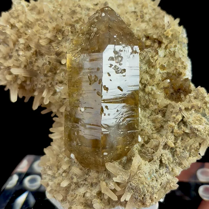 Natural Quartz Tower, Mineral Specimen:Anhui,China (90*50*70MM) - image 4