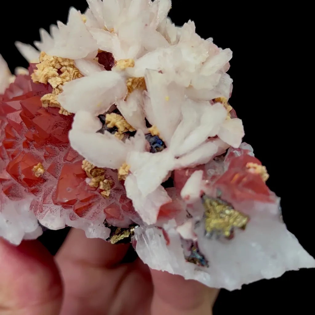 Natural Red Crystal and Calcite Mineral Specimen,High Quality Specimen,JIANGXI,CHINA(115*70*50mm) - image 3