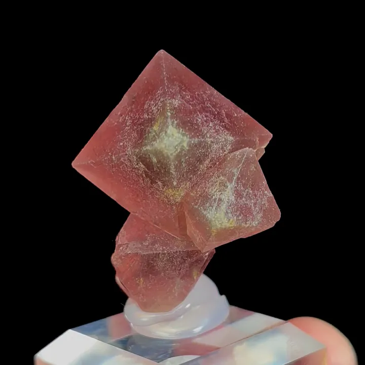 Natural Red Octahedral Fluorite, Mineral Specimen: Inner Mongolia,China (20*25*35MM) - image 4
