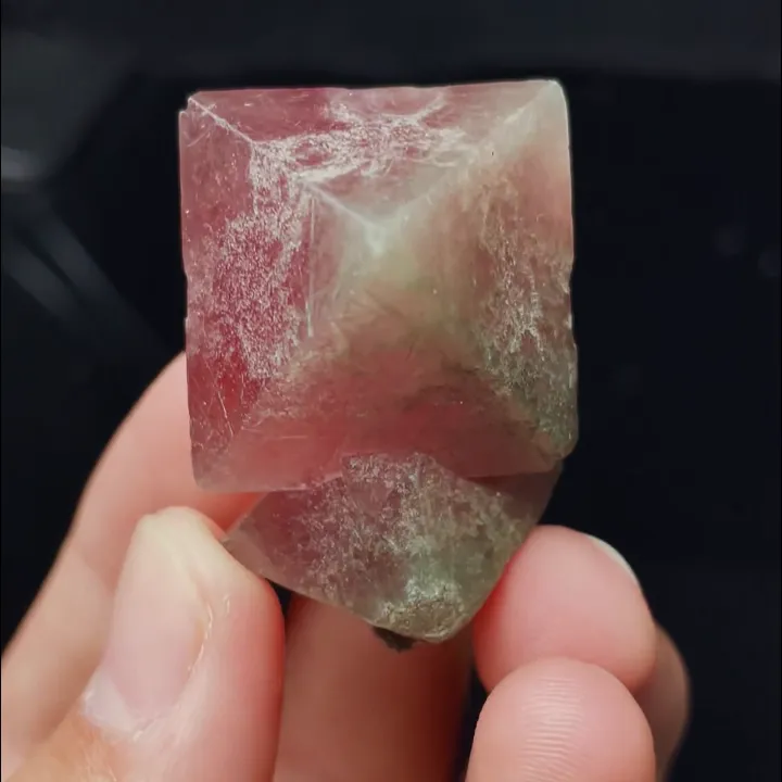 Natural red octahedral Fluorite, Mineral Specimen: Inner Mongolia,China (25*35*35MM) - image 4