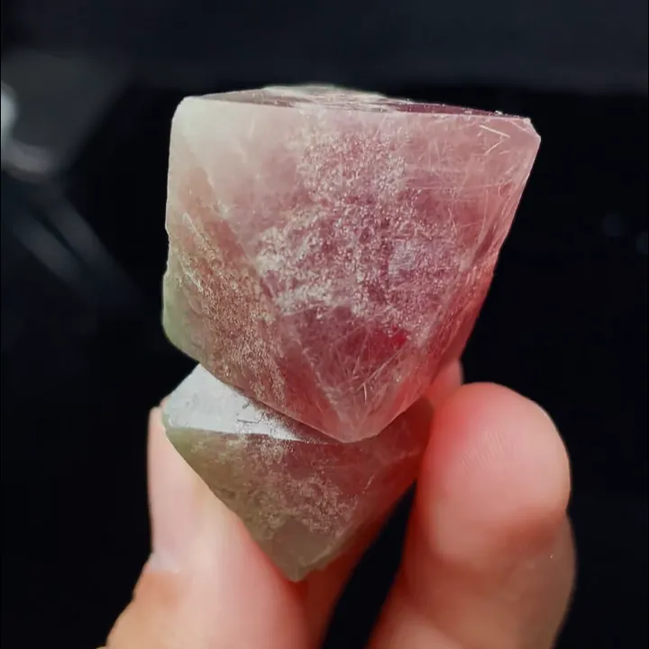 Natural red octahedral Fluorite, Mineral Specimen: Inner Mongolia,China (25*35*35MM) - image 5