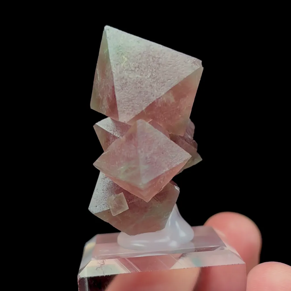 Natural Red Octahedral Fluorite Mineral Specimen,High Quality Specimen,INNER MONGOLIA,CHINA(37*21*40mm) - image 2