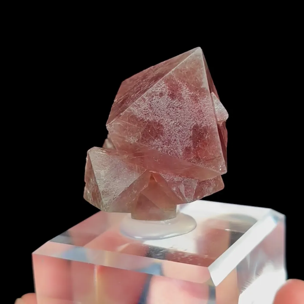 Natural Red Octahedral Fluorite, Mineral Specimen:Inner Mongolia,China (30*35*30MM) - image 2