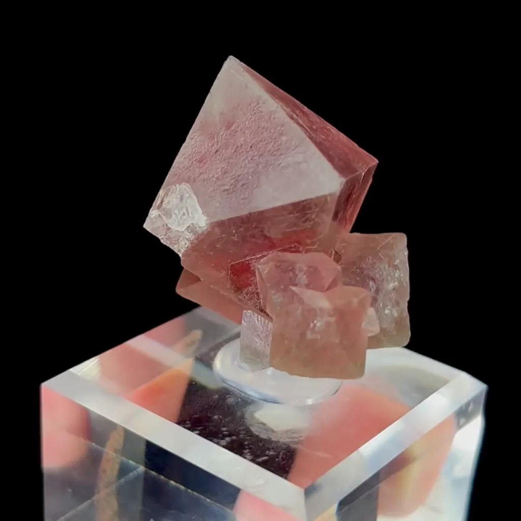 Natural Red Octahedral Fluorite, Mineral Specimen:Inner Mongolia,China (30*35*30MM) - image 5