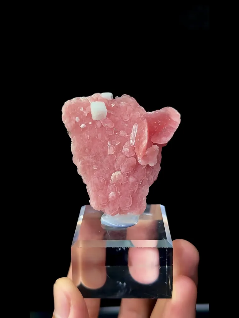 Natural Rhodochrosite comes from Wuzhou,Guangxi 50*20*50MM - image 2