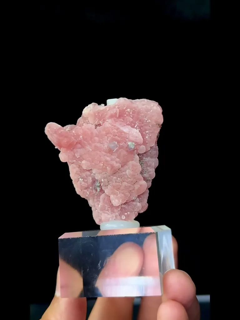 Natural Rhodochrosite comes from Wuzhou,Guangxi 50*20*50MM - image 4