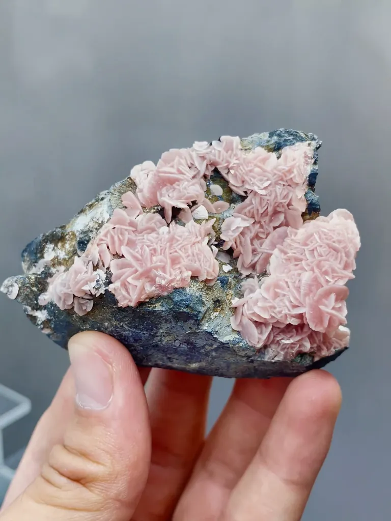 Natural Rhodochrosite comes from Wuzhou,Guangxi 70*30*40MM - image 3
