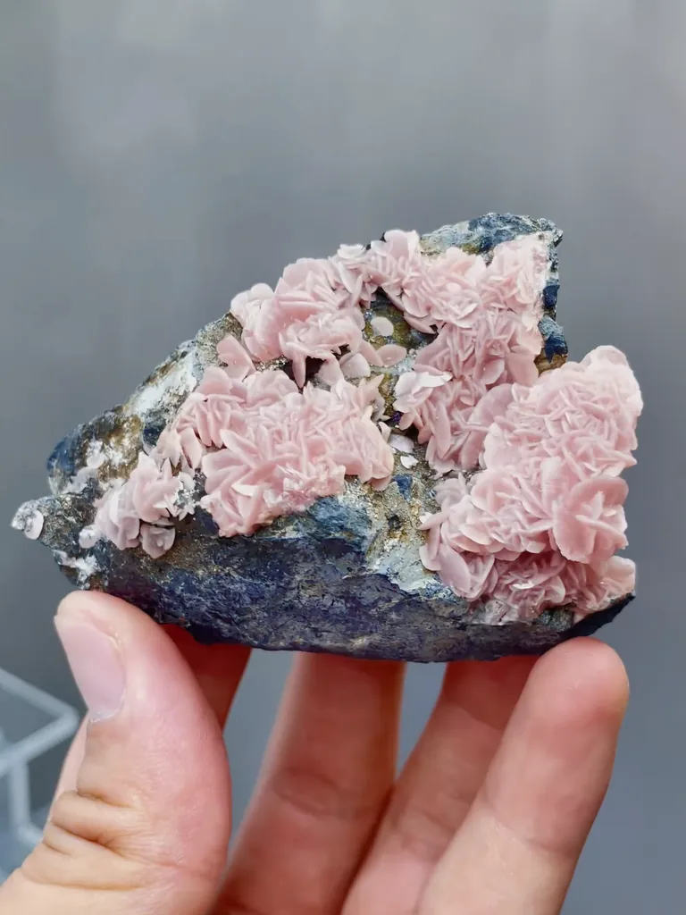 Natural Rhodochrosite comes from Wuzhou,Guangxi 70*30*40MM image