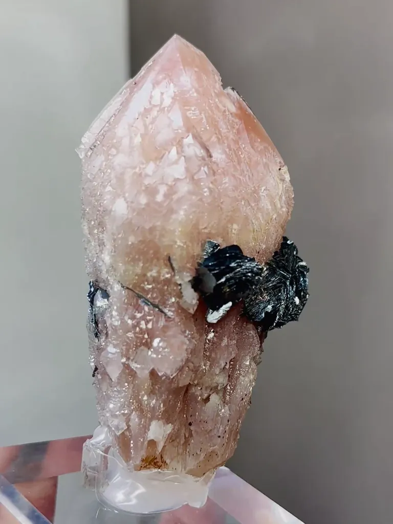 Natural Rose Quartz Tower Pointed  and Mirror Iron Ore coexist comes from Inner Mongolia,China 50*40*80MM - image 2