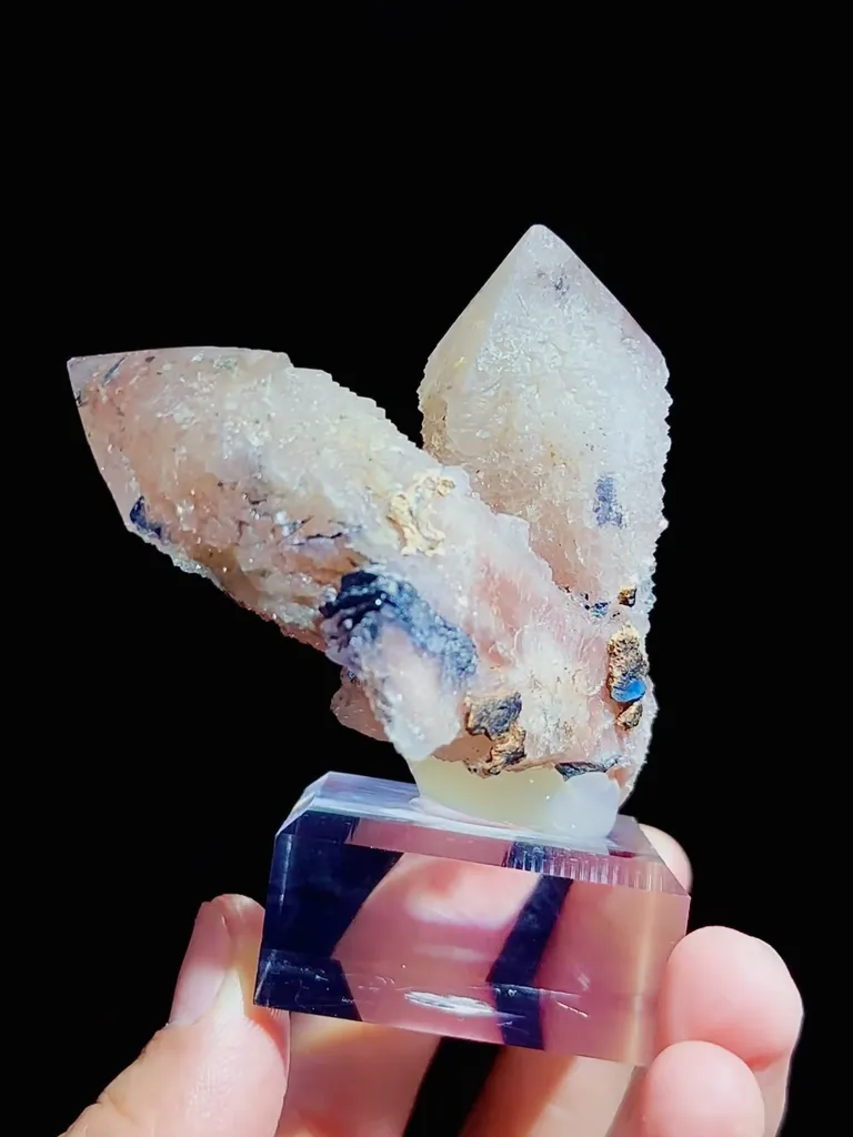 Natural Rose Quartz Tower Pointed  and Mirror Iron Ore coexist comes from Inner Mongolia,China 60*50*50MM - image 5