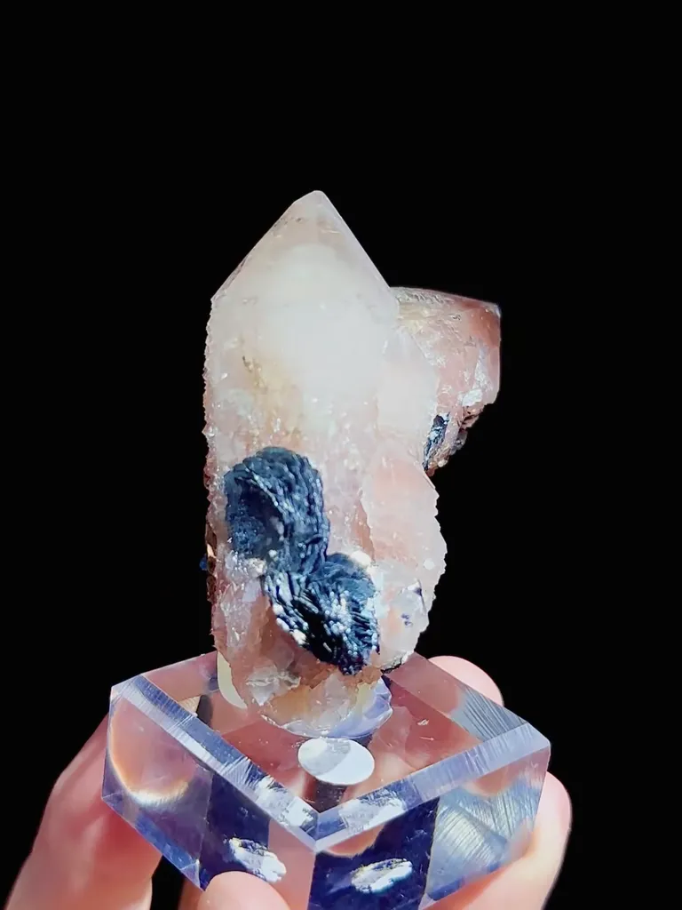 Natural Rose Quartz Tower Pointed  and Mirror Iron Ore coexist comes from Inner Mongolia,China 60*50*50MM - image 3